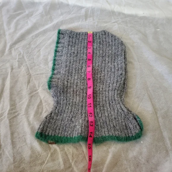 Hat - Picture 3 of 6